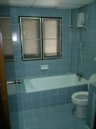 Single Budget - Shared Bathroom