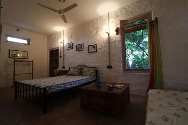 Courtyard View Room