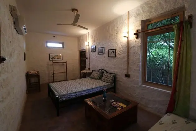 Courtyard View Room