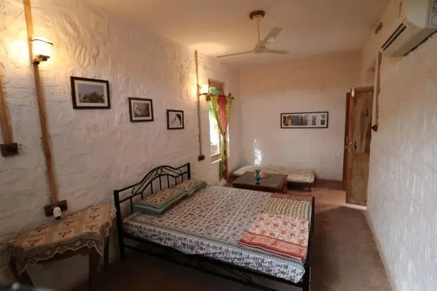 Courtyard View Room