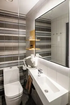 Standard Oda (Spa Access Included)