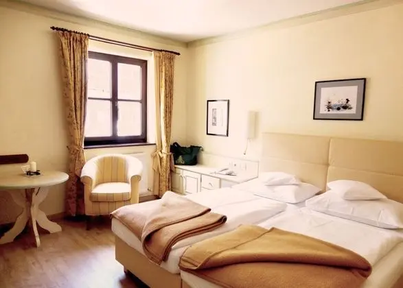 Comfort Tek Büyük Yataklı Oda