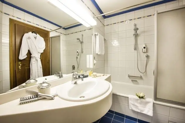 Comfort Tek Büyük Yataklı Oda
