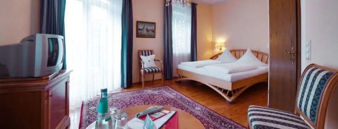 Standard Büyük Yataklı Tek Kişilik Oda