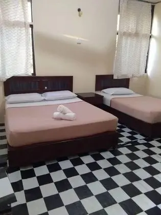 Üç Kişilik Oda
