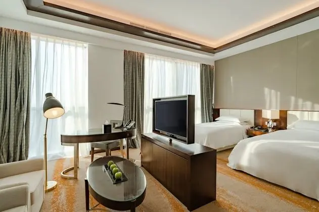 Oda, 2 Tek Kişilik Yatak, Business Dinlenme Salonu Kullanımı (or City view, Spacious)