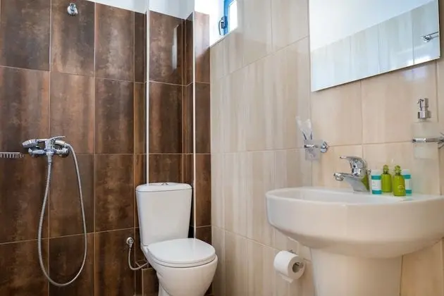 Standard Tek Büyük veya İki Ayrı Yataklı Oda, Kısmi Deniz Manzaralı