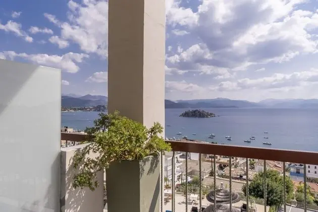 Üç Kişilik Oda, Balkon, Deniz Manzaralı