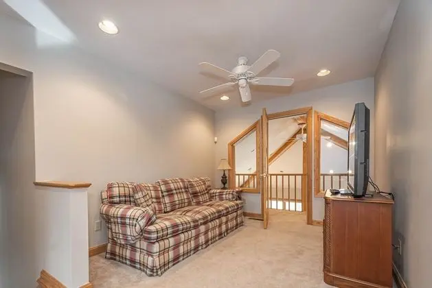 Ev, Birden Çok Yatak, Sıcak Su Havuzu