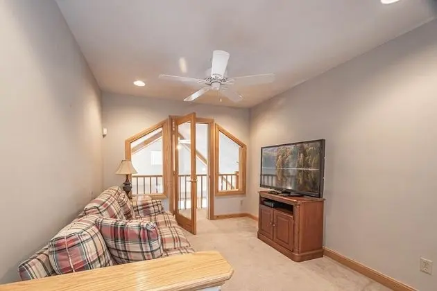 Ev, Birden Çok Yatak, Sıcak Su Havuzu