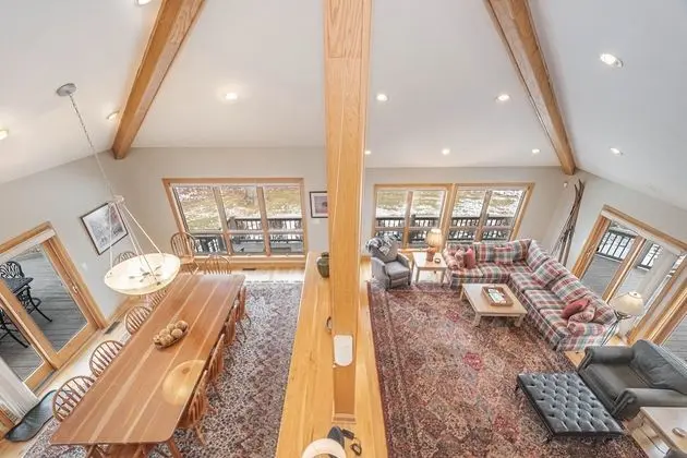 Ev, Birden Çok Yatak, Sıcak Su Havuzu