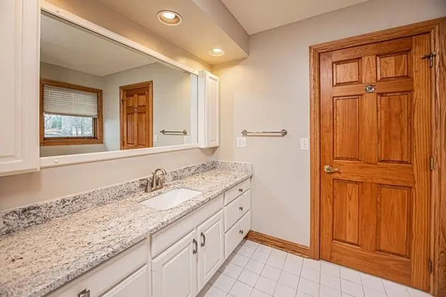 Ev, Birden Çok Yatak, Sıcak Su Havuzu