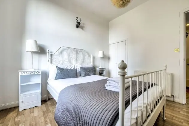 Apart Daire, 2 Yatak Odası, Sigara İçilmez