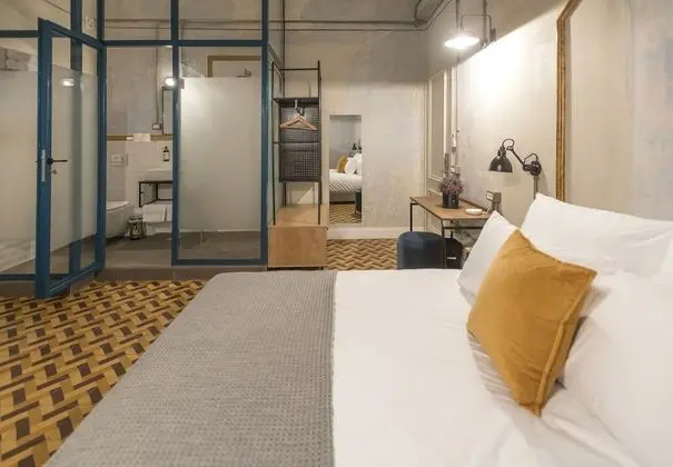 Deluxe Oda, Sigara İçilmez