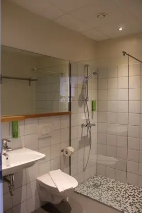 Standard Tek Büyük veya İki Ayrı Yataklı Oda, Özel Banyo