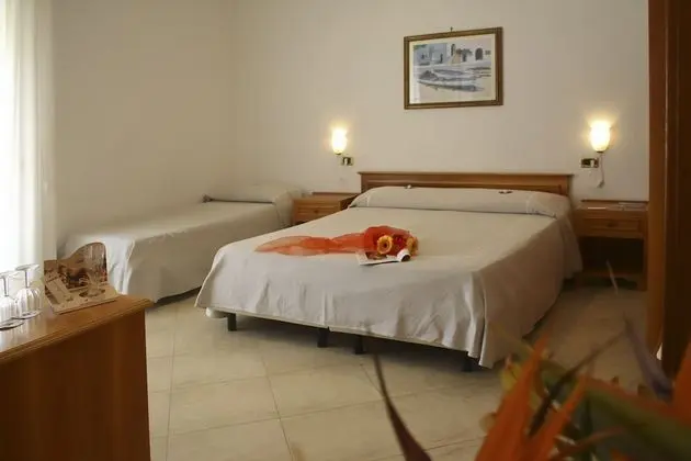 Standard Üç Kişilik Oda