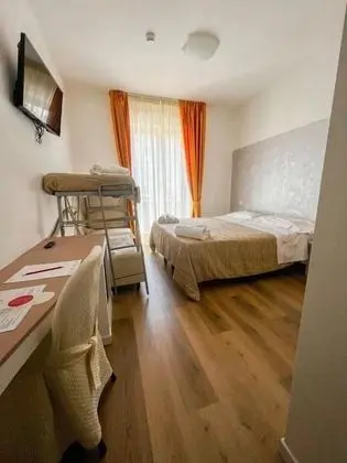Basic Üç Kişilik Oda