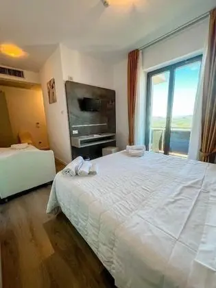 Basic Üç Kişilik Oda