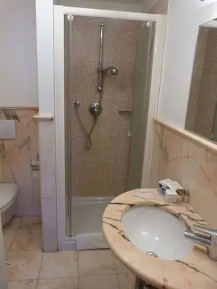 Basic Üç Kişilik Oda