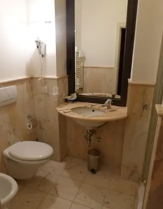 Basic Üç Kişilik Oda