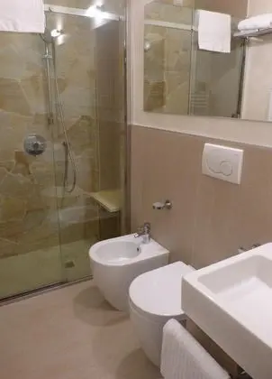 Superior Tek Büyük Yataklı Oda
