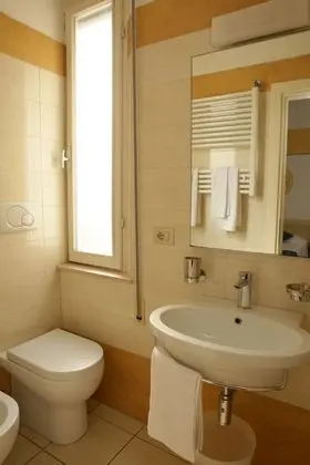 Standard Tek Büyük veya İki Ayrı Yataklı Oda