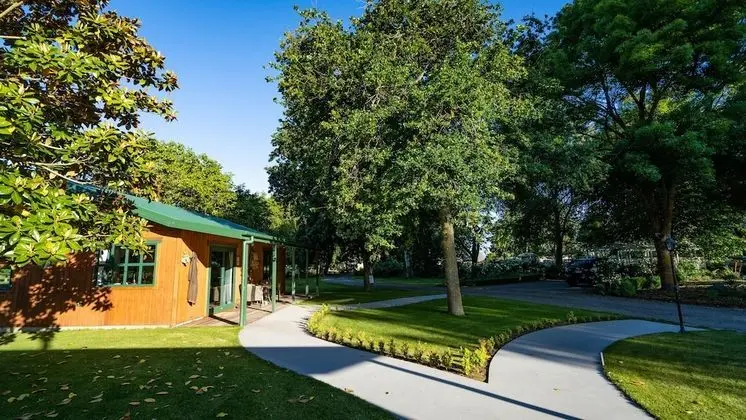 Deluxe Kır Evi