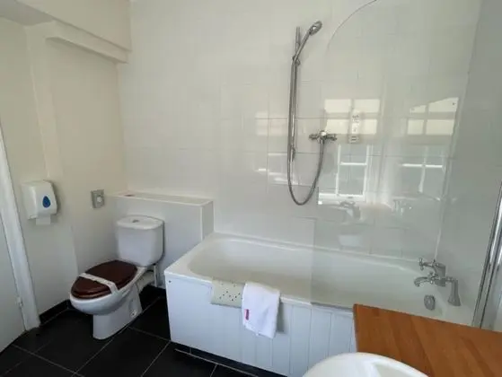 Standard Süit, Banyolu/Duşlu, Bahçe Manzaralı (2)