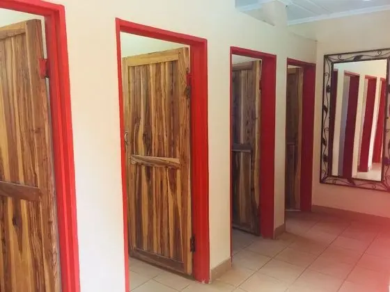 Tek Büyük Yataklı Oda, Ortak Banyo
