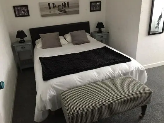 Tek Büyük Yataklı Oda