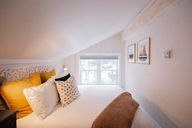 Chalet JolyInc