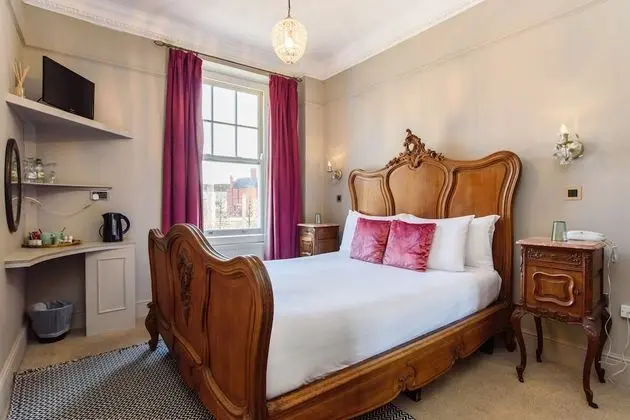 Deluxe Tek Büyük Yataklı Oda, 1 En Büyük (King) Boy Yatak, Sıcak Su Küveti, Koy Manzaralı (Room 2)