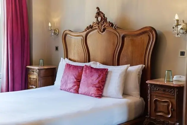 Deluxe Tek Büyük Yataklı Oda, 1 En Büyük (King) Boy Yatak, Sıcak Su Küveti, Koy Manzaralı (Room 2)