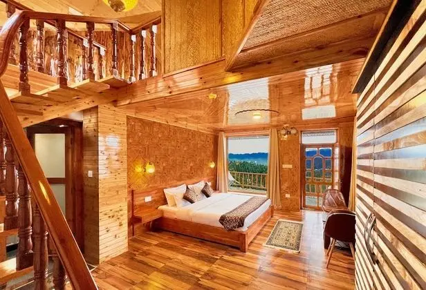 Luxury Oda
