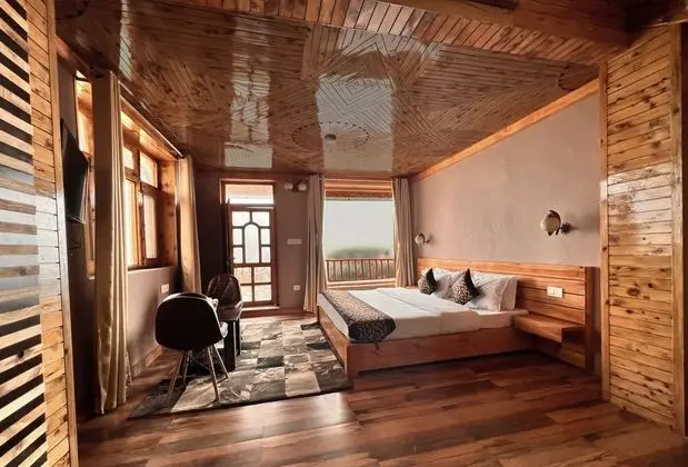 Luxury Oda