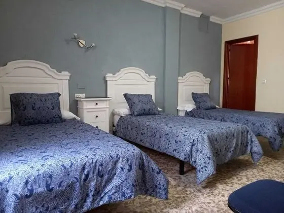 Basic Üç Kişilik Oda