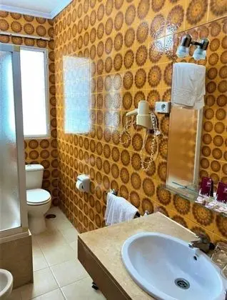 Basic Üç Kişilik Oda