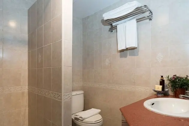 Standard Tek Büyük Yataklı Oda