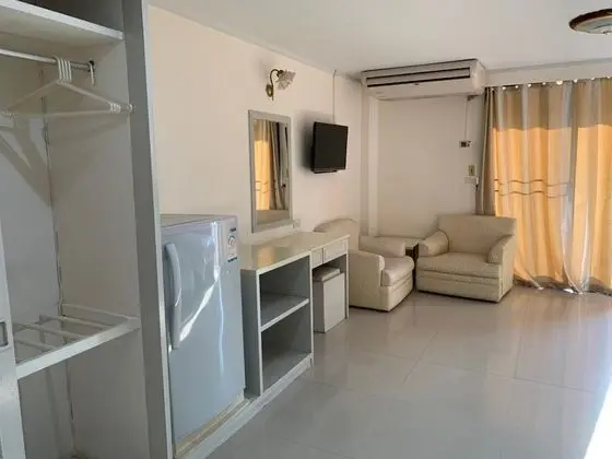 Tek Büyük Yataklı Oda, Balkon