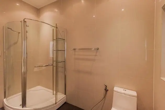 4 Bedrooms Villa