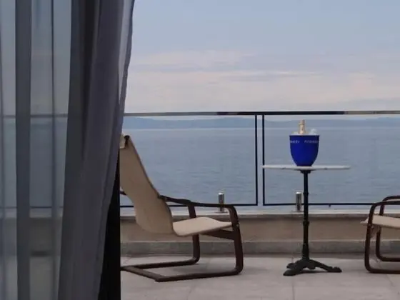 Superior Apart Daire, Teras, Deniz Manzaralı