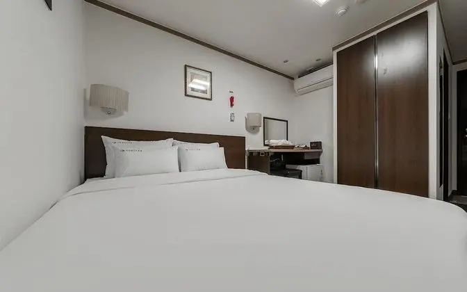 Oda (Double Room - Double Bed (Paid Parkin)