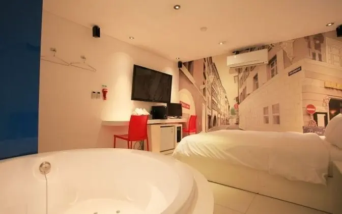 Oda (Deluxe - Non-Smoking Room (NetFLIX Vi)