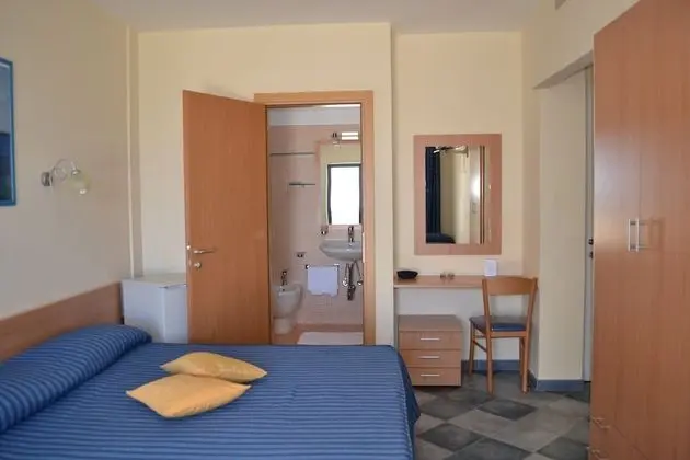 Tek Büyük Yataklı Oda, Balkon, Deniz Manzaralı