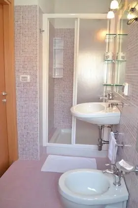 Tek Büyük Yataklı Oda, Balkon, Deniz Manzaralı