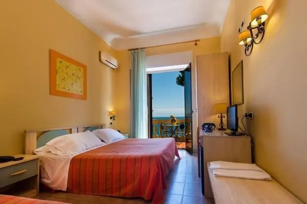 Comfort Üç Kişilik Oda, Balkon, Deniz Manzaralı