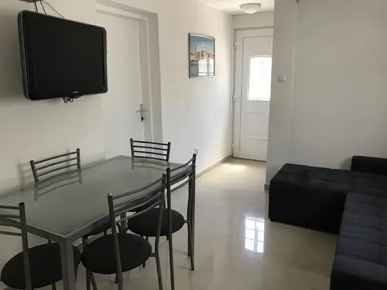 Apart Daire (JoRa - familiy friendly with parking )