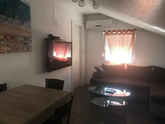 Apart Daire (JoRa - familiy friendly with parking )