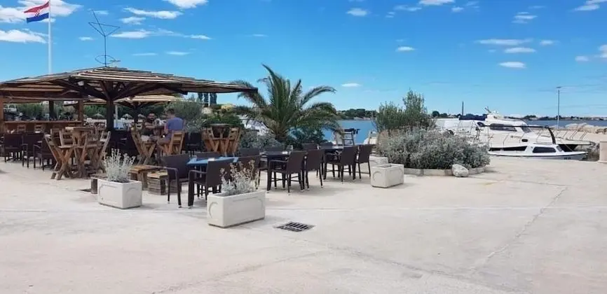 Apart Daire (JoRa - familiy friendly with parking )