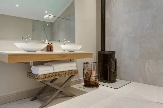 Classic Oda (with Fireplace)